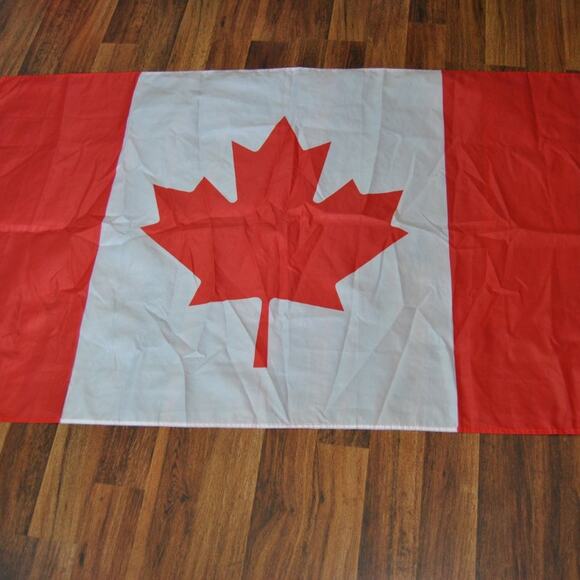 Canadian Flag Red and White 3 x 5 ft - Picture 4 of 9